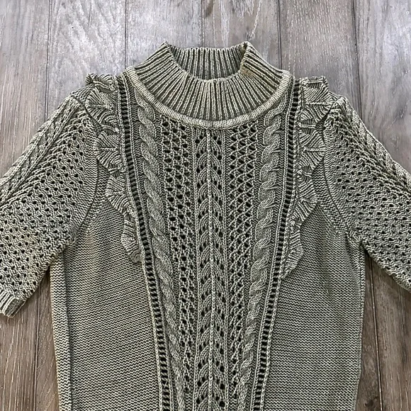 WHBM Sweater - Picture 3 of 9